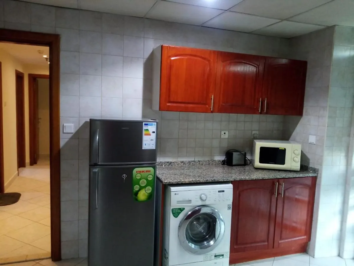 Lovely 2Br Al Deyafa Dubai Apartment